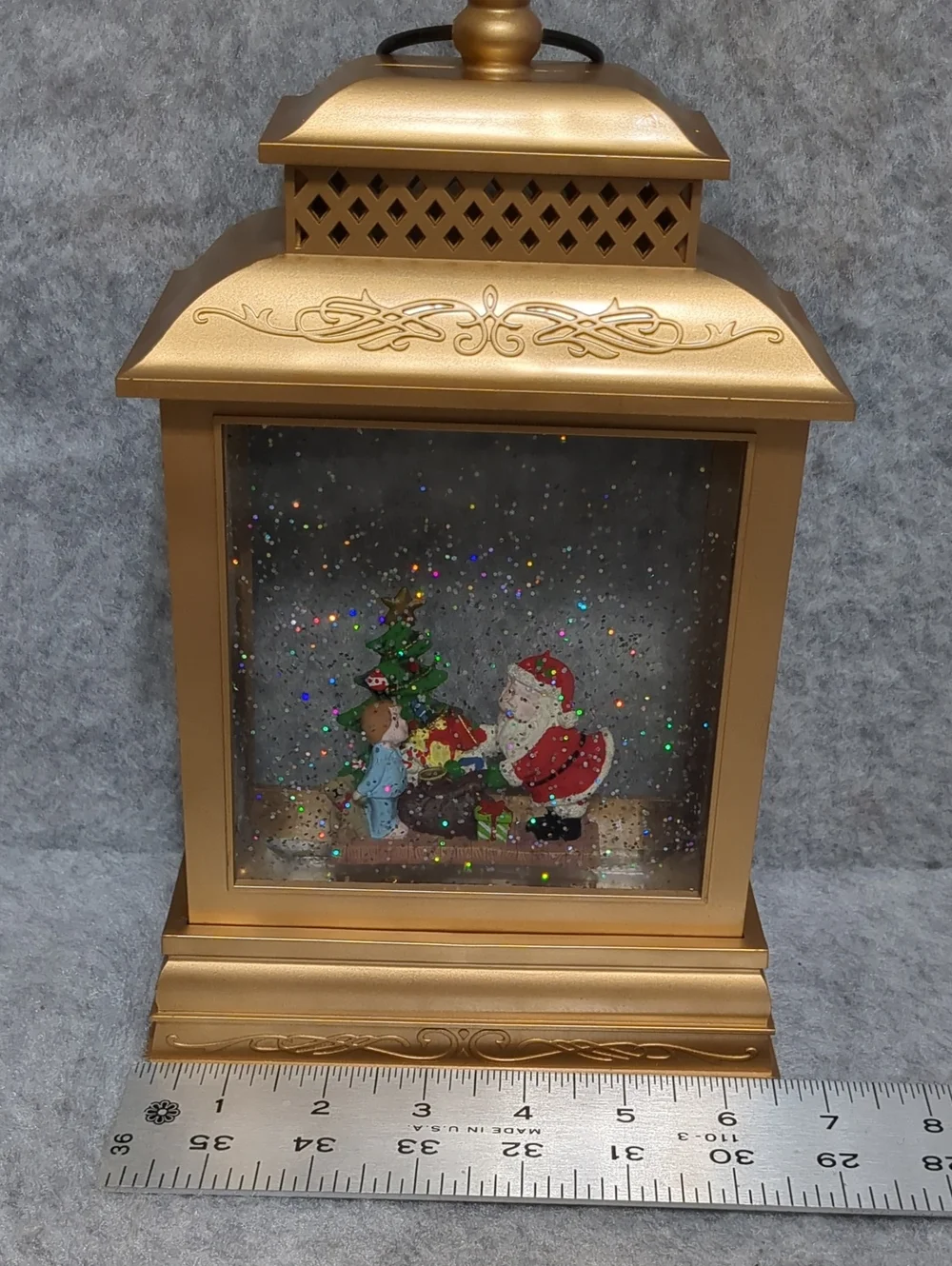 2021 Avon Gifts From Santa Snow Globe Lantern NIB